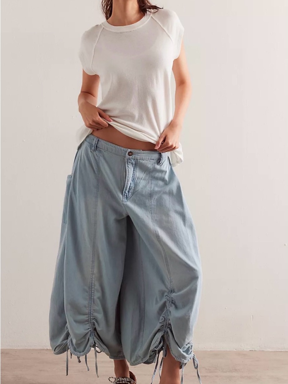 We The Free Lily Fields Cinch Jeans Size small